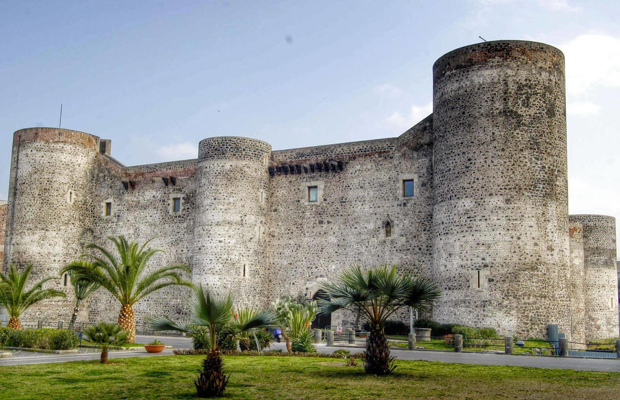 Crispi Rooms Katanya Dış mekan fotoğraf